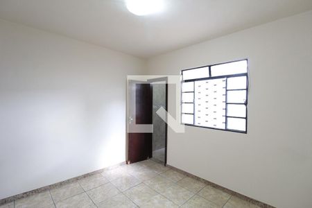 Suite de casa à venda com 3 quartos, 360m² em Letícia, Belo Horizonte