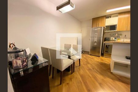 Apartamento à venda com 63m², 2 quartos e 1 vagaSala