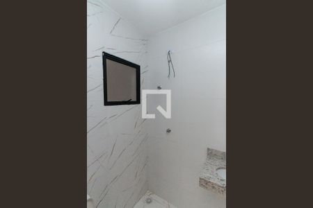 Banheiro de apartamento para alugar com 1 quarto, 33m² em Jardim Neila, São Paulo