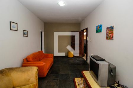 Sala de casa à venda com 4 quartos, 320m² em Carlos Prates, Belo Horizonte