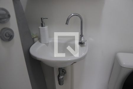 Lavabo de apartamento para alugar com 1 quarto, 38m² em Vila da Saúde, São Paulo