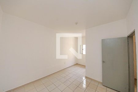 Quarto 1 de casa para alugar com 2 quartos, 60m² em Vila Lucia, São Paulo