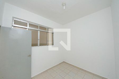 Quarto 2 de casa para alugar com 2 quartos, 60m² em Vila Lucia, São Paulo