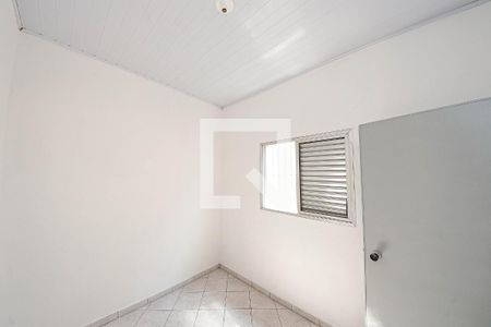 Quarto 2 de casa para alugar com 2 quartos, 60m² em Vila Lucia, São Paulo