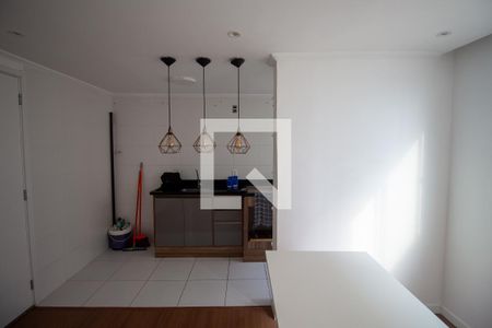 Sala de apartamento à venda com 2 quartos, 48m² em Itaquera, São Paulo