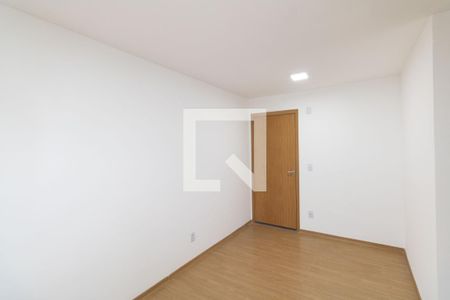 Sala de apartamento para alugar com 2 quartos, 42m² em Inhoaíba, Rio de Janeiro