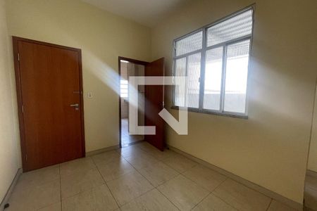 Sala de apartamento para alugar com 2 quartos, 68m² em Jardim Vinte E Cinco de Agosto, Duque de Caxias