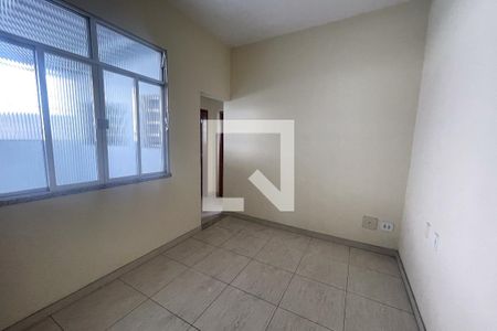 Sala de apartamento para alugar com 2 quartos, 68m² em Jardim Vinte E Cinco de Agosto, Duque de Caxias