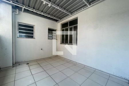 Área de Serviço de apartamento para alugar com 2 quartos, 68m² em Jardim Vinte E Cinco de Agosto, Duque de Caxias