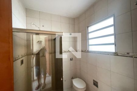 Banheiro de apartamento para alugar com 2 quartos, 68m² em Jardim Vinte E Cinco de Agosto, Duque de Caxias