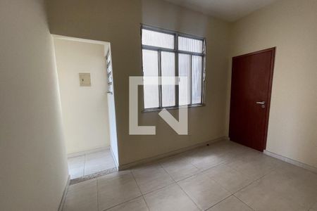 Sala de apartamento para alugar com 2 quartos, 68m² em Jardim Vinte E Cinco de Agosto, Duque de Caxias