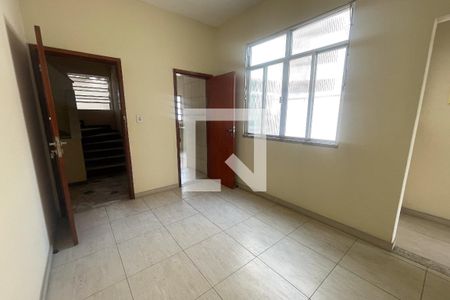 Sala de apartamento para alugar com 2 quartos, 68m² em Jardim Vinte E Cinco de Agosto, Duque de Caxias