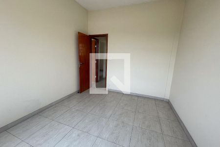 Quarto de apartamento para alugar com 2 quartos, 68m² em Jardim Vinte E Cinco de Agosto, Duque de Caxias