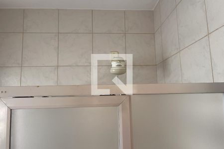 Banheiro de apartamento para alugar com 2 quartos, 68m² em Jardim Vinte E Cinco de Agosto, Duque de Caxias