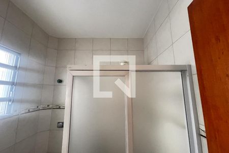 Banheiro de apartamento para alugar com 2 quartos, 68m² em Jardim Vinte E Cinco de Agosto, Duque de Caxias