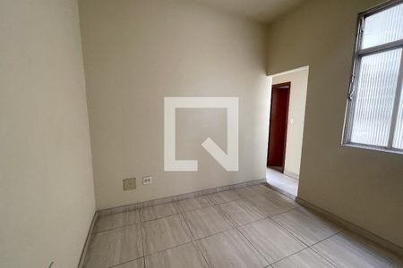 Sala de apartamento para alugar com 2 quartos, 68m² em Jardim Vinte E Cinco de Agosto, Duque de Caxias