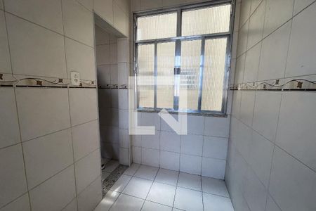 Cozinha de apartamento para alugar com 2 quartos, 68m² em Jardim Vinte E Cinco de Agosto, Duque de Caxias