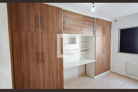 Quarto 1 de apartamento para alugar com 2 quartos, 50m² em Jacarepaguá, Rio de Janeiro