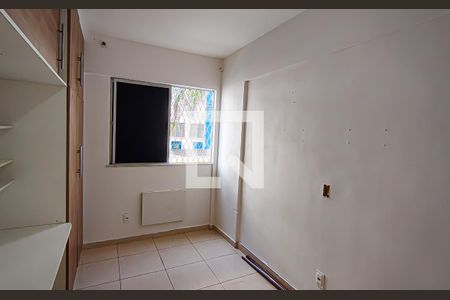 Quarto 1 de apartamento para alugar com 2 quartos, 50m² em Jacarepaguá, Rio de Janeiro