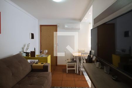 Sala de apartamento à venda com 2 quartos, 44m² em Igara, Canoas