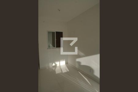 Sala de casa para alugar com 2 quartos, 47m² em Banco de Areia, Mesquita