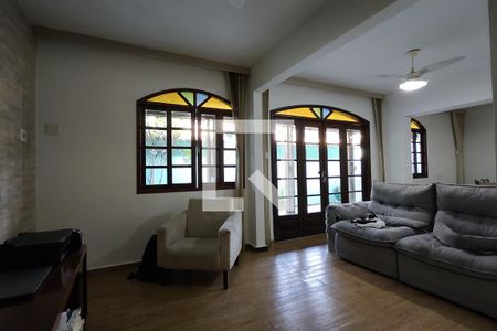 Sala de casa de condomínio à venda com 5 quartos, 250m² em Taquara, Rio de Janeiro