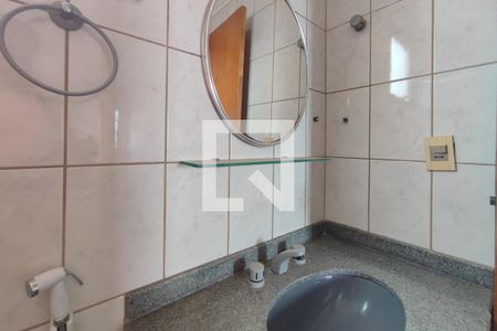 Banheiro Suíte de apartamento para alugar com 3 quartos, 87m² em Jardim Aurélia, Campinas