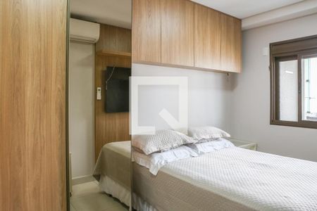 Suíte de apartamento à venda com 2 quartos, 70m² em Vila Romana, São Paulo