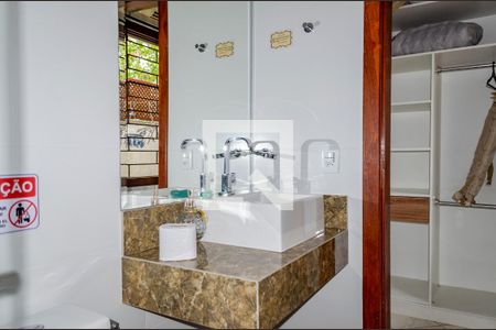 Casa para alugar com 320m², 4 quartos e 4 vagas Casa para alugar com 320m², 4 quartos e 4 vagasSuíte 02