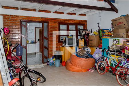 Casa para alugar com 320m², 4 quartos e 4 vagas Casa para alugar com 320m², 4 quartos e 4 vagasGaragem