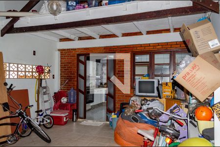 Casa para alugar com 320m², 4 quartos e 4 vagas Casa para alugar com 320m², 4 quartos e 4 vagasGaragem