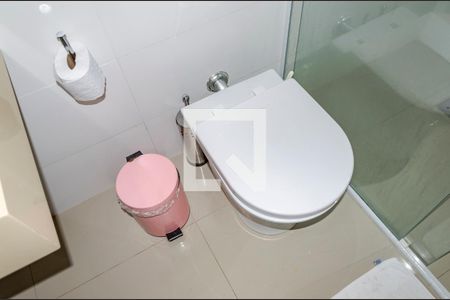 Casa para alugar com 320m², 4 quartos e 4 vagas Casa para alugar com 320m², 4 quartos e 4 vagasBanheiro