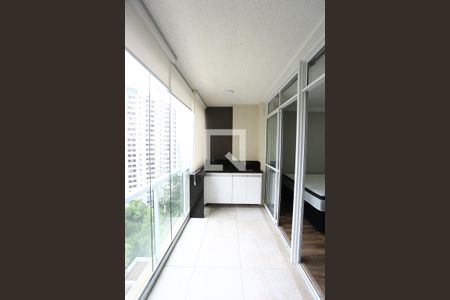 Varanda de kitnet/studio para alugar com 1 quarto, 35m² em Real Parque, São Paulo