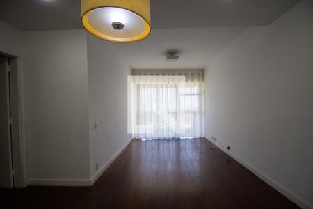 Sala de apartamento para alugar com 2 quartos, 84m² em Barra da Tijuca, Rio de Janeiro