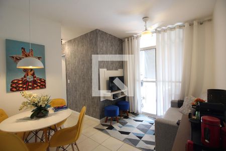 Sala de apartamento para alugar com 2 quartos, 60m² em Anil, Rio de Janeiro