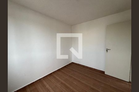 Quarto 2 de apartamento para alugar com 2 quartos, 52m² em Parque Santa Rosa, Suzano