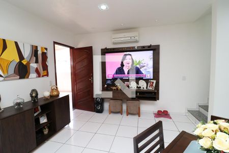 Sala de casa à venda com 2 quartos, 80m² em Jardim Guanabara, Rio de Janeiro