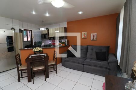 Sala de casa à venda com 2 quartos, 80m² em Jardim Guanabara, Rio de Janeiro