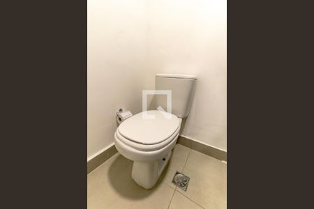 Banheiro de apartamento para alugar com 1 quarto, 40m² em Itaim Bibi, São Paulo