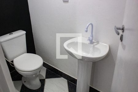 Lavabo de casa de condomínio para alugar com 2 quartos, 95m² em Vila Urupês, Suzano