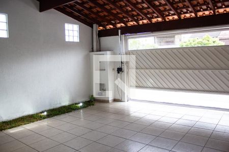 Garagem de casa de condomínio para alugar com 2 quartos, 95m² em Vila Urupês, Suzano