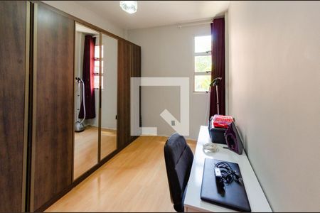 Quarto 2 de apartamento para alugar com 3 quartos, 95m² em Estrela Dalva, Belo Horizonte