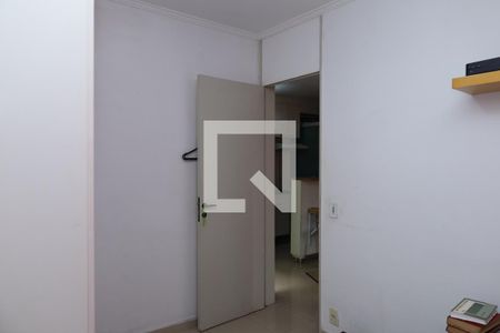 Quarto 1 de apartamento para alugar com 2 quartos, 41m² em Jardim Casa Pintada, São Paulo