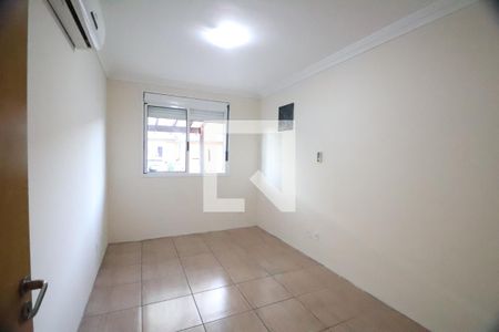 Quarto 2 de casa de condomínio para alugar com 2 quartos, 80m² em Olaria, Canoas