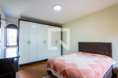 Quarto 1 de casa para alugar com 2 quartos, 110m² em Vila Cecilia Maria, Santo André