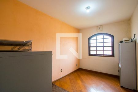 Quarto 2 de casa para alugar com 2 quartos, 110m² em Vila Cecilia Maria, Santo André