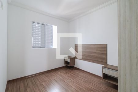 Quarto 2 de apartamento para alugar com 2 quartos, 52m² em Vila Falchi, Mauá