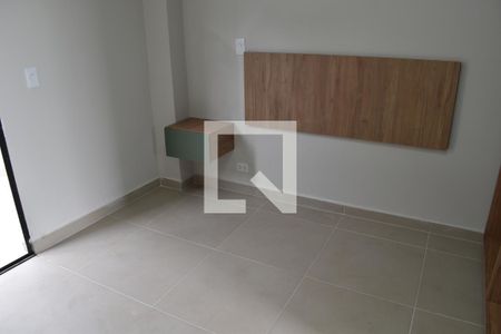 Sala de kitnet/studio para alugar com 1 quarto, 17m² em Novo Mundo, Curitiba