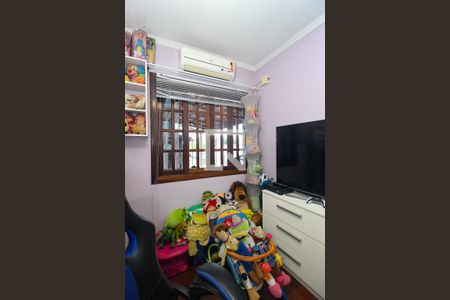 quarto 1 de casa à venda com 3 quartos, 200m² em Medianeira, Porto Alegre