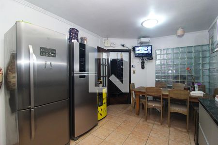 Cozinha de casa à venda com 3 quartos, 200m² em Medianeira, Porto Alegre